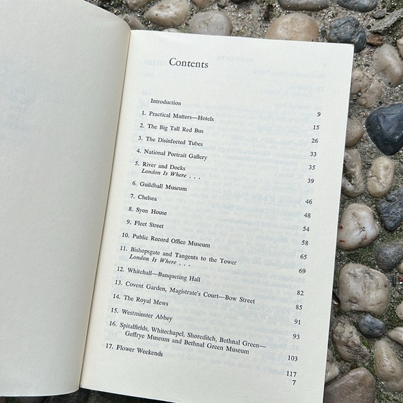 Vintage “London: Places & Pleasures" An Uncommon Guidebook Travel Book 1971 - Picture 6 of 8